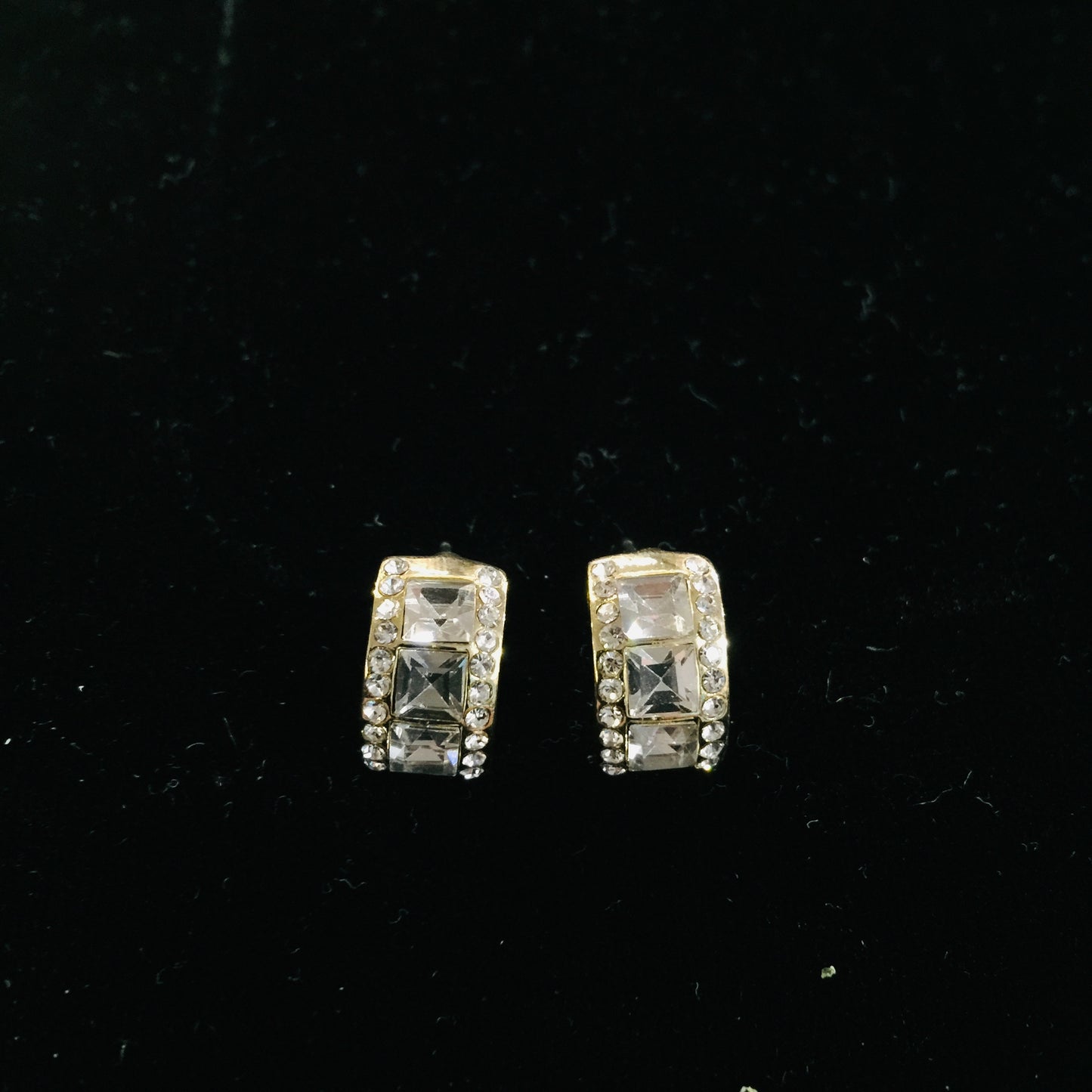 Semi Hoop Earring 3320359 Clear