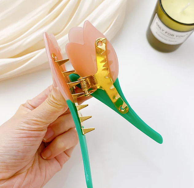 Tulip Hair Claw #89-11120