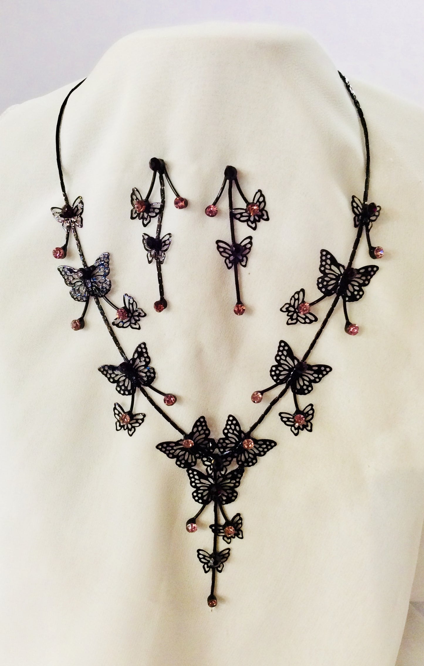 Butterfly Necklace-Earring Set #66-23213AM (Light Amethyst)