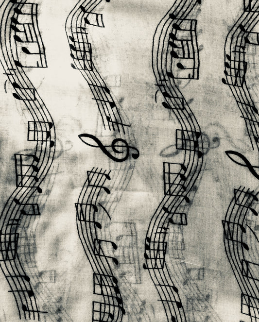 Music Note Oblong Scarf #88-2511WH (White)