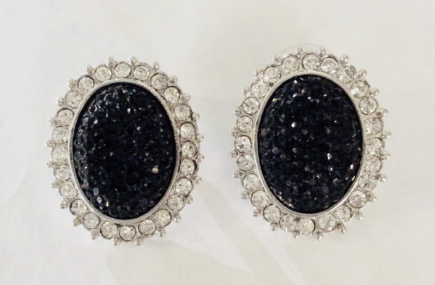ROUND CRYSTAL STONES EARRING #12-22281JET
