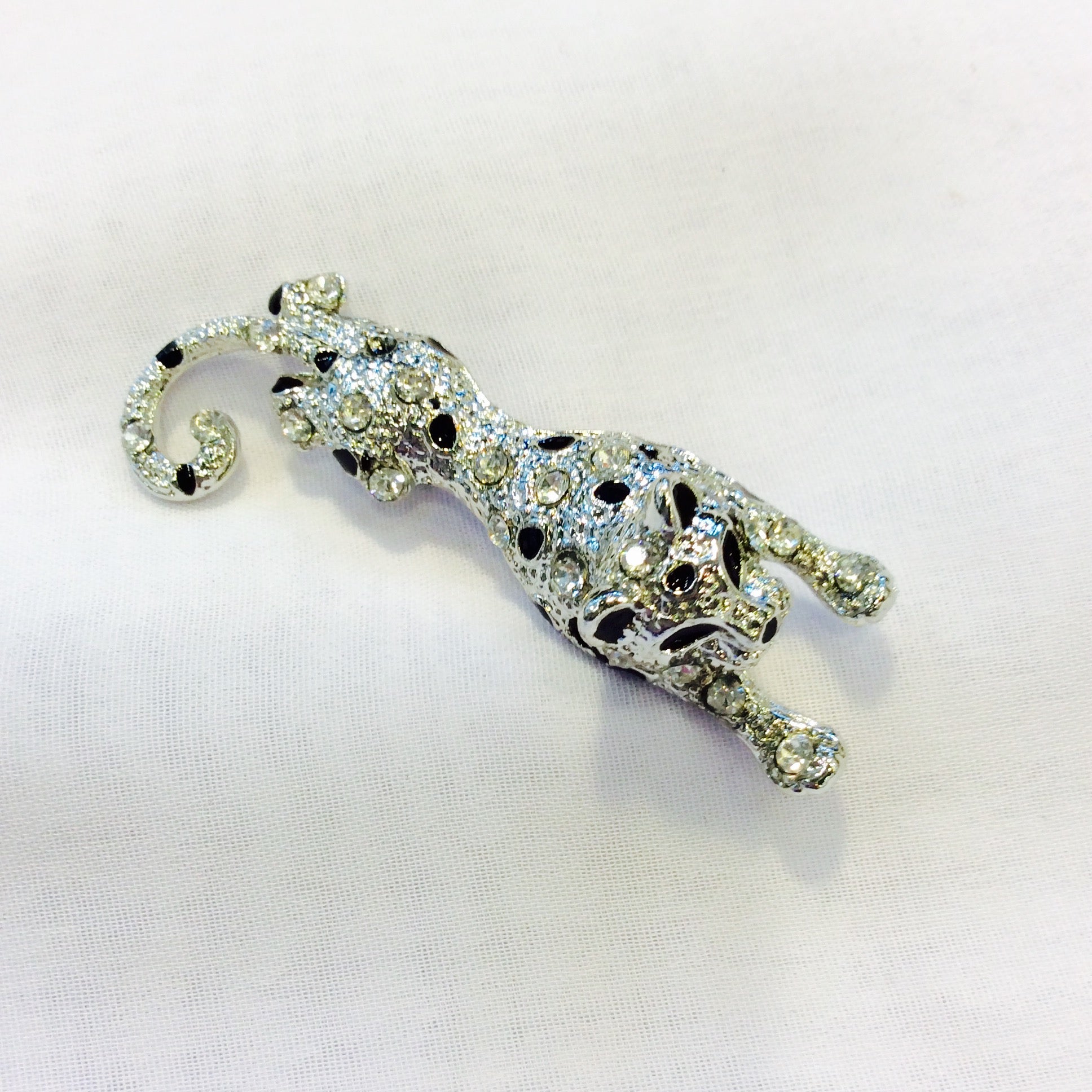 Small Jaguar Pin #47-6405